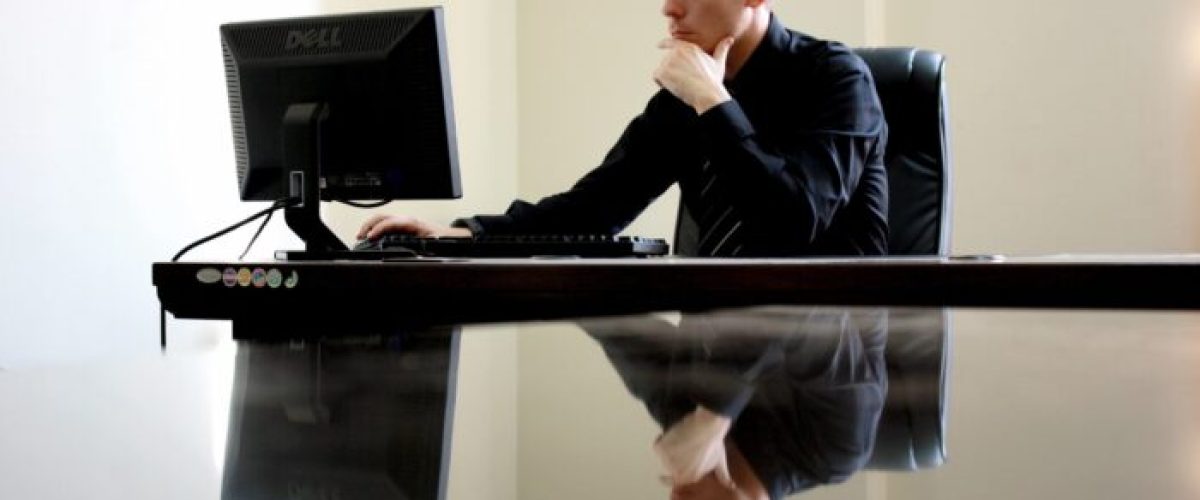 Stress du dirigeant : comment la sophrologie aide à retrouver sérénité et clarté au travail